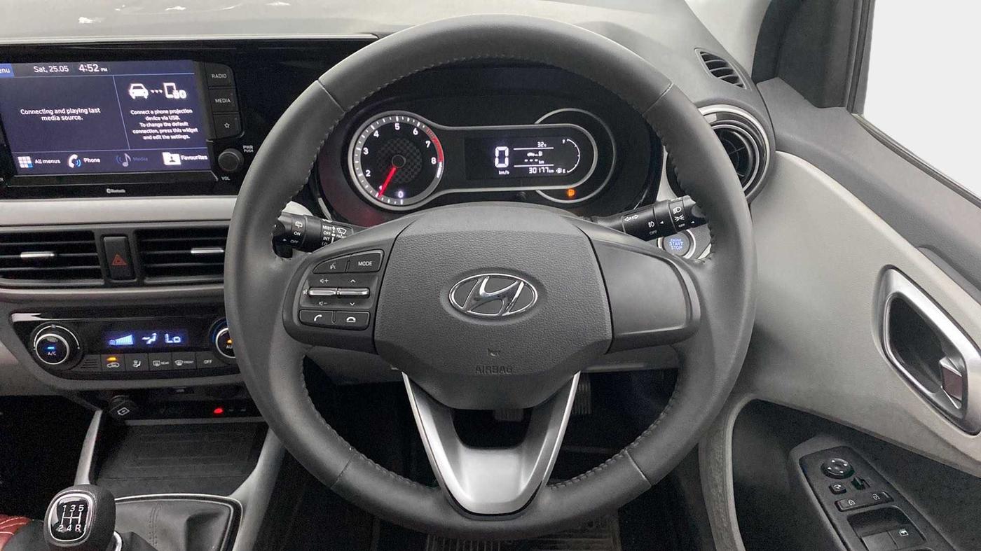 2021 Hyundai GRAND I10 NIOS ASTA 1.2 KAPPA VTVT, Petrol, Manual, 30,101 km, Steering Wheel Close Up