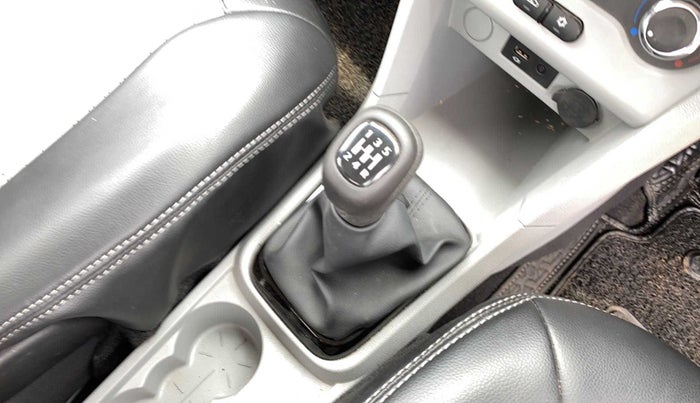 2021 Tata Tiago XZ PETROL, Petrol, Manual, 26,041 km, Gear lever - Boot cover slightly torn