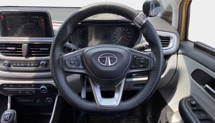 2020 Tata ALTROZ XZ PETROL, Petrol, Manual, 40,143 km, Steering Wheel Close Up