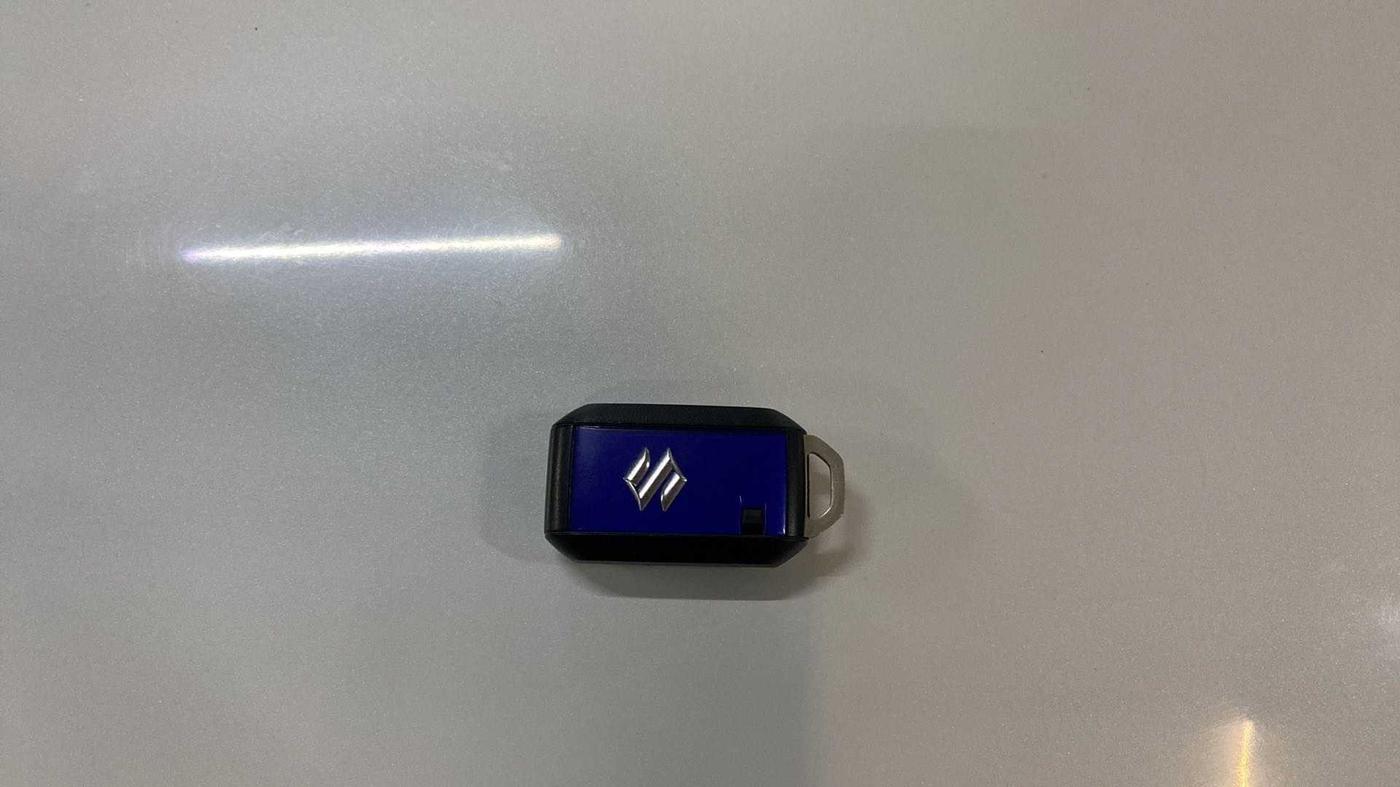 2022 Maruti Dzire ZXI, Petrol, Manual, 35,258 km, Key Close Up