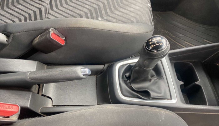 2018 Maruti Swift VXI, Petrol, Manual, 59,390 km, Gear Lever