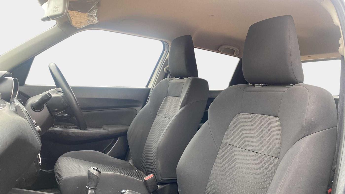 2018 Maruti Swift VXI, Petrol, Manual, 59,390 km, Right Side Front Door Cabin