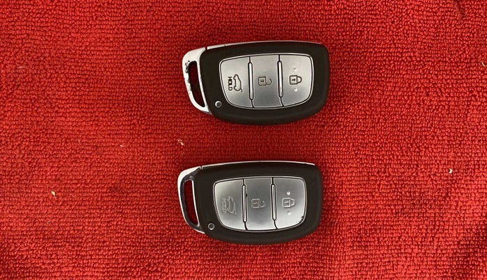 2020 Hyundai Elite i20 ASTA 1.2 (O), Petrol, Manual, 32,661 km, Key Close Up
