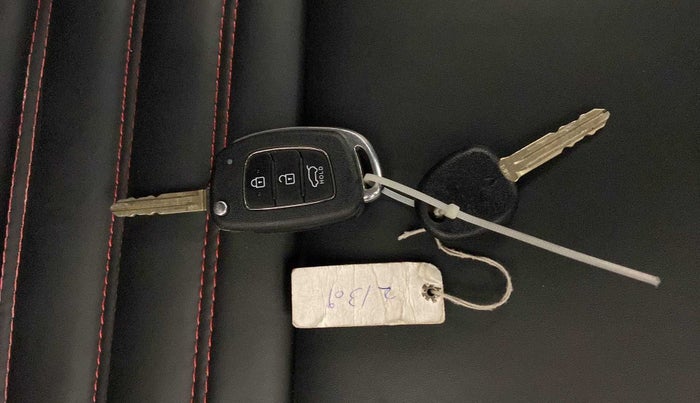 2023 Hyundai NEW I20 SPORTZ 1.2 AT, Petrol, Automatic, 10,510 km, Key Close Up