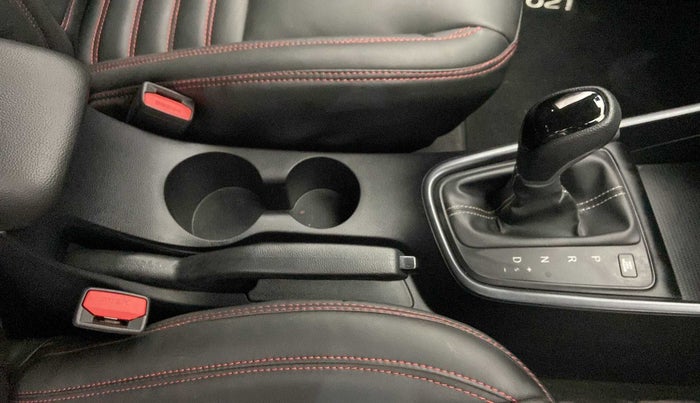 2023 Hyundai NEW I20 SPORTZ 1.2 AT, Petrol, Automatic, 10,510 km, Gear Lever