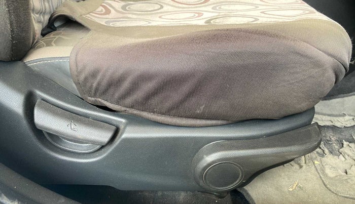 2015 Hyundai Xcent S 1.2, Petrol, Manual, 49,690 km, Driver Side Adjustment Panel