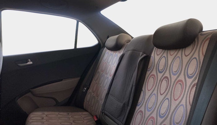 2015 Hyundai Xcent S 1.2, Petrol, Manual, 49,690 km, Right Side Rear Door Cabin