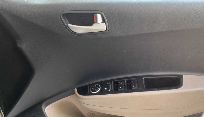 2015 Hyundai Xcent S 1.2, Petrol, Manual, 49,690 km, Driver Side Door Panels Control