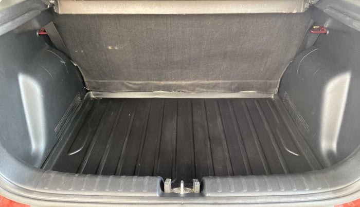 2023 KIA SONET HTX 1.5, Diesel, Manual, 14,670 km, Boot Inside