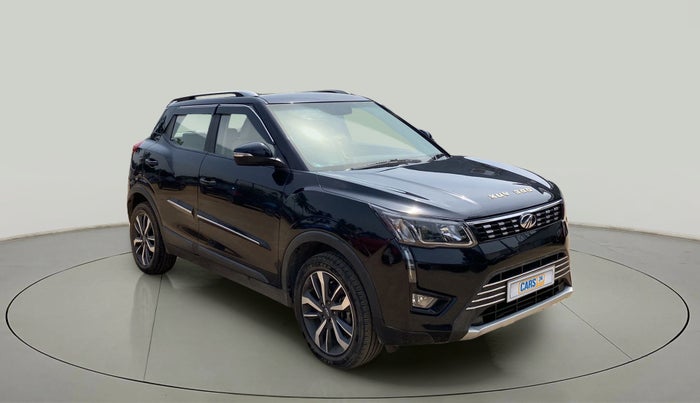 2019 Mahindra XUV300 W8 (O) 1.5 DIESEL, Diesel, Manual, 18,346 km, Right Front Diagonal