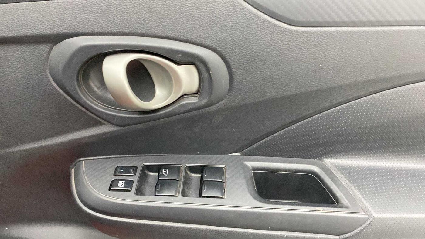 2018 Datsun Go Plus T, Petrol, Manual, 69,087 km, Driver Side Door Panels Control