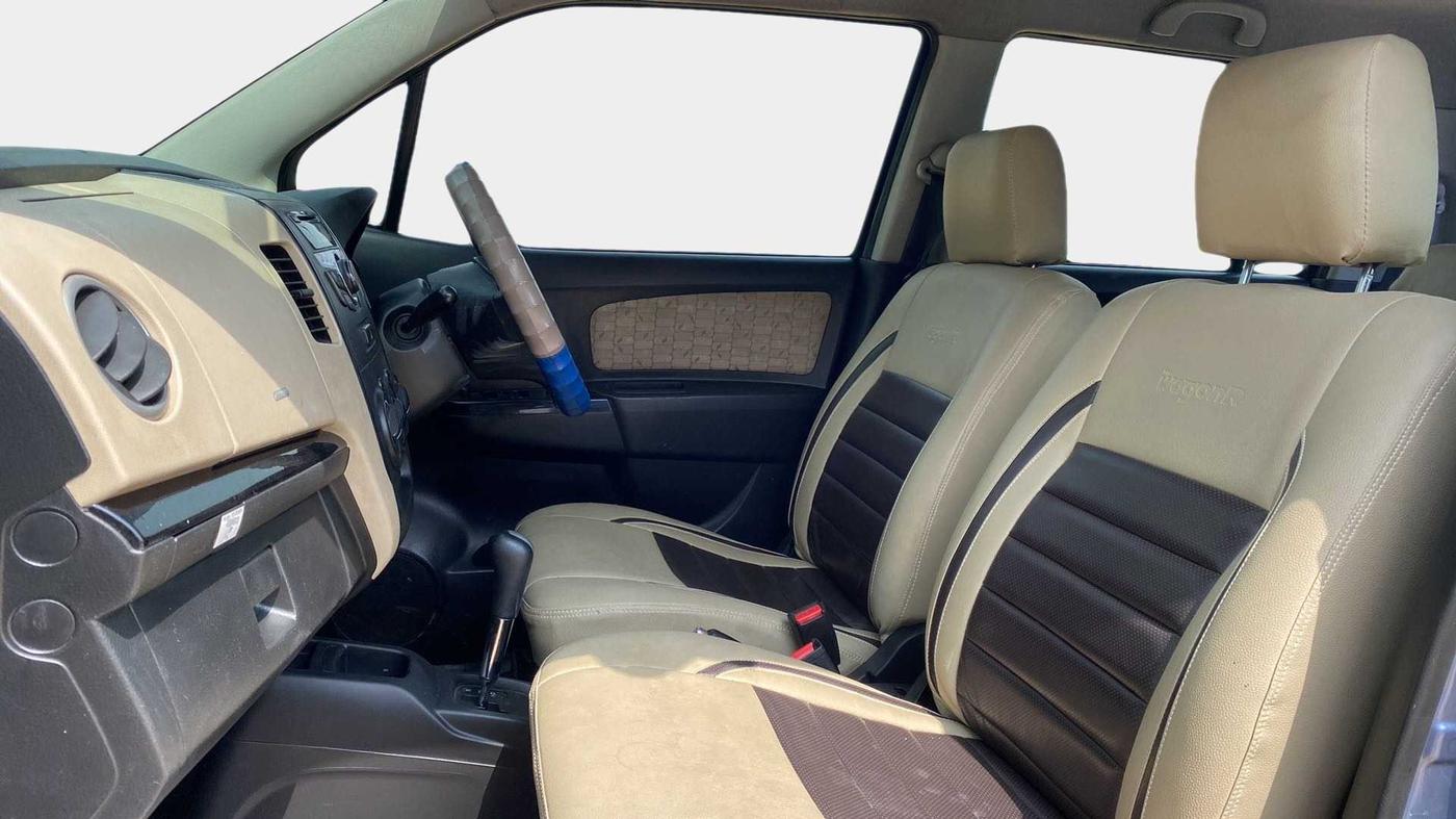 2017 Maruti Wagon R 1.0 VXI AMT, Petrol, Automatic, 44,158 km, Right Side Front Door Cabin