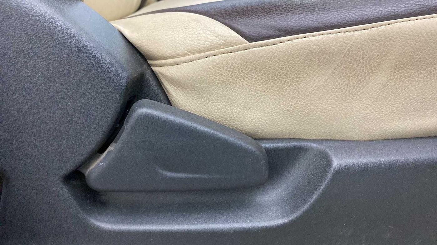 2018 Datsun Redi Go T(O) 1.0 AMT, Petrol, Automatic, 26,928 km, Driver Side Adjustment Panel