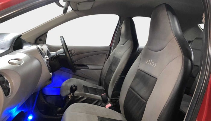 2011 Toyota Etios G, Petrol, Manual, 98,355 km, Right Side Front Door Cabin