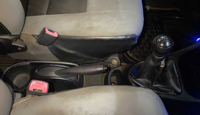 2011 Toyota Etios G, Petrol, Manual, 98,355 km, Gear Lever