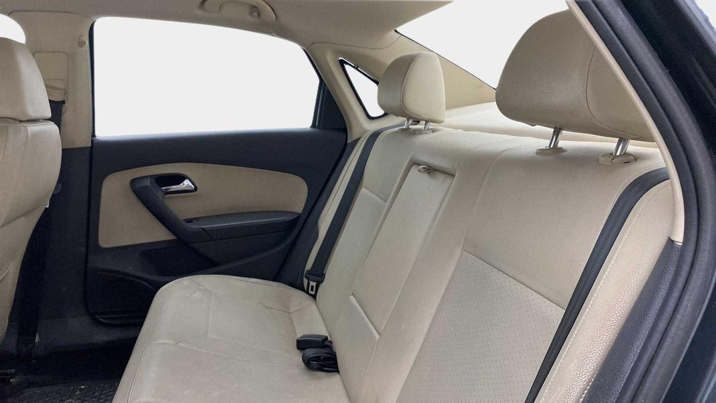 2018 Skoda Rapid STYLE 1.6 MPI AT, Petrol, Automatic, 55,595 km, Right Side Rear Door Cabin