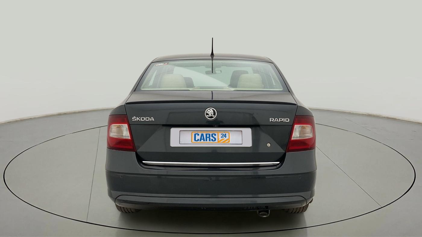 2018 Skoda Rapid STYLE 1.6 MPI AT, Petrol, Automatic, 55,595 km, Back/Rear