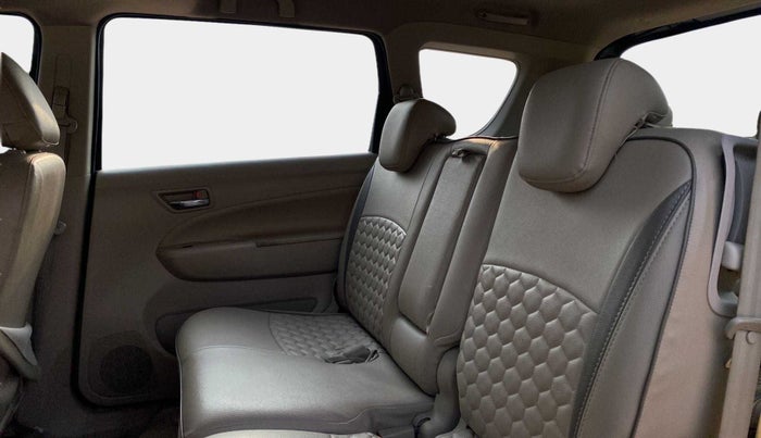 2017 Maruti Ertiga VXI AT, Petrol, Automatic, 88,211 km, Right Side Rear Door Cabin