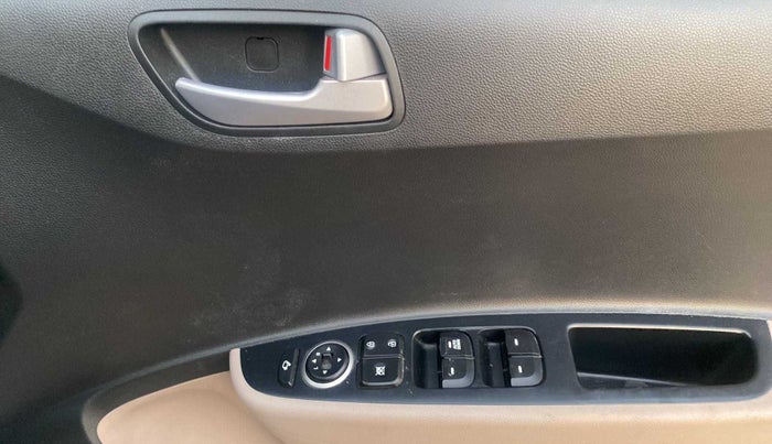 2019 Hyundai Grand i10 SPORTZ 1.2 KAPPA VTVT, Petrol, Manual, 23,901 km, Driver Side Door Panels Control
