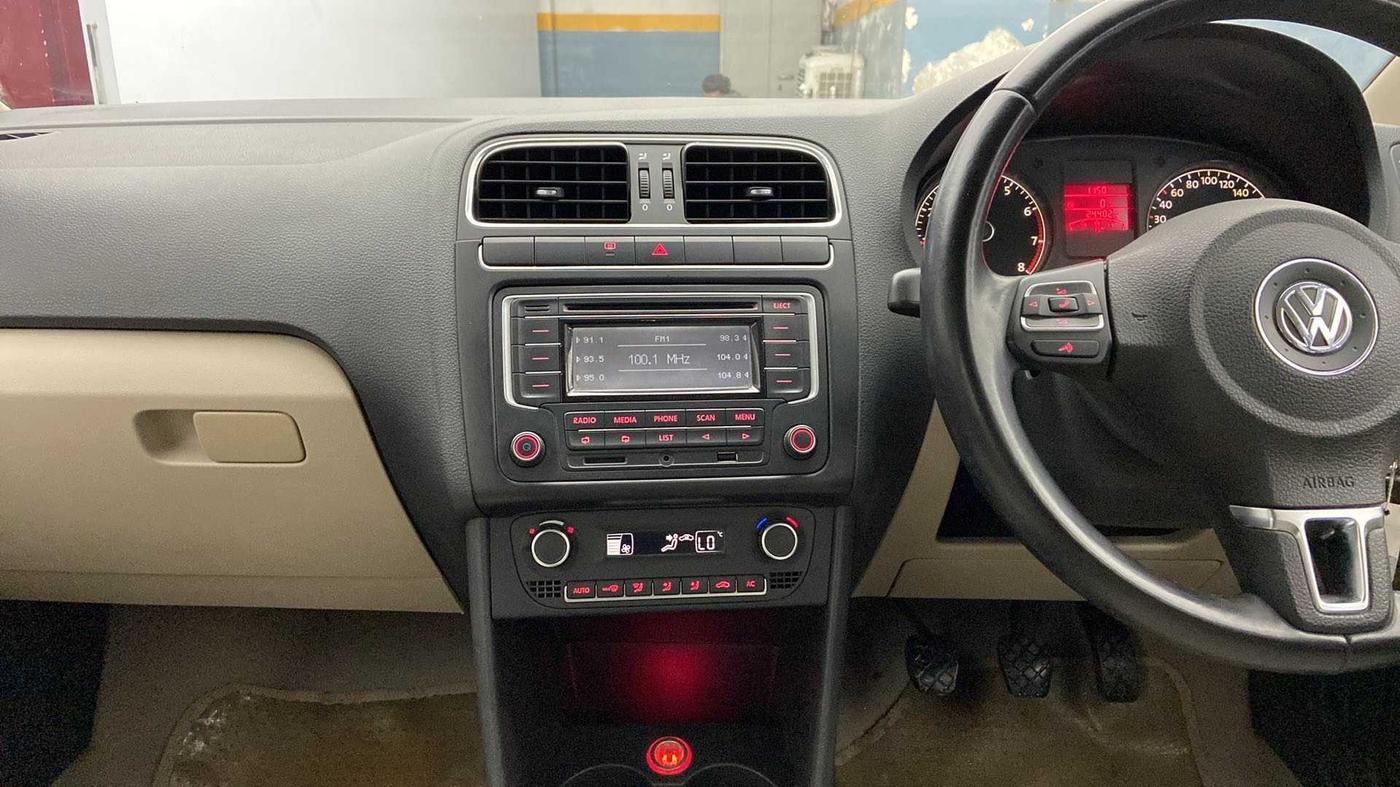 2014 Volkswagen Polo HIGHLINE1.2L, Petrol, Manual, 24,455 km, Air Conditioner