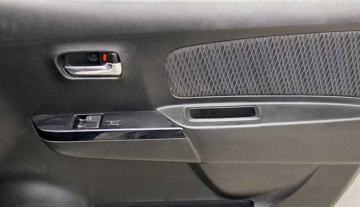 2013 Maruti Wagon R Stingray LXI, CNG, Manual, 58,407 km, Driver Side Door Panels Control