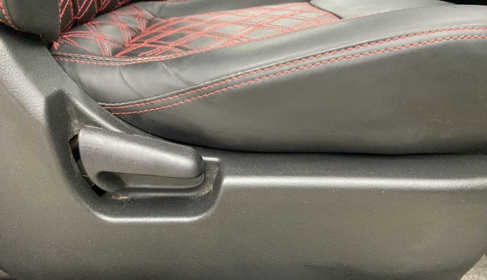 2013 Maruti Wagon R Stingray LXI, CNG, Manual, 58,407 km, Driver Side Adjustment Panel