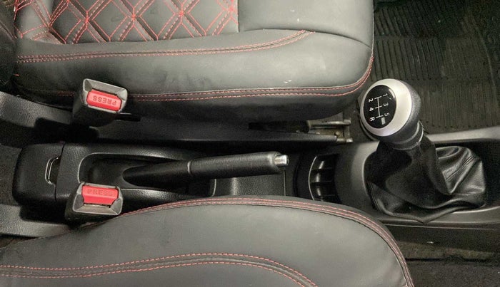 2013 Maruti Wagon R Stingray LXI, CNG, Manual, 58,407 km, Gear Lever