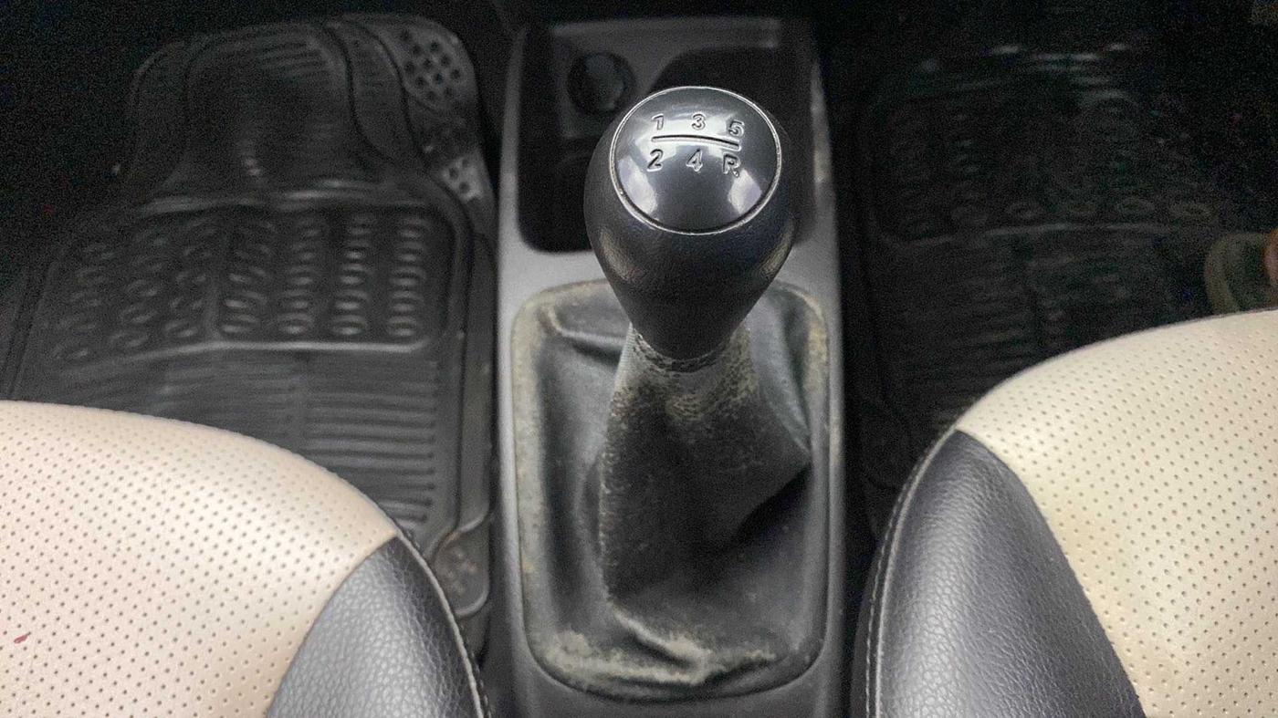 2016 Hyundai Eon ERA +, Petrol, Manual, 50,898 km, Gear Lever