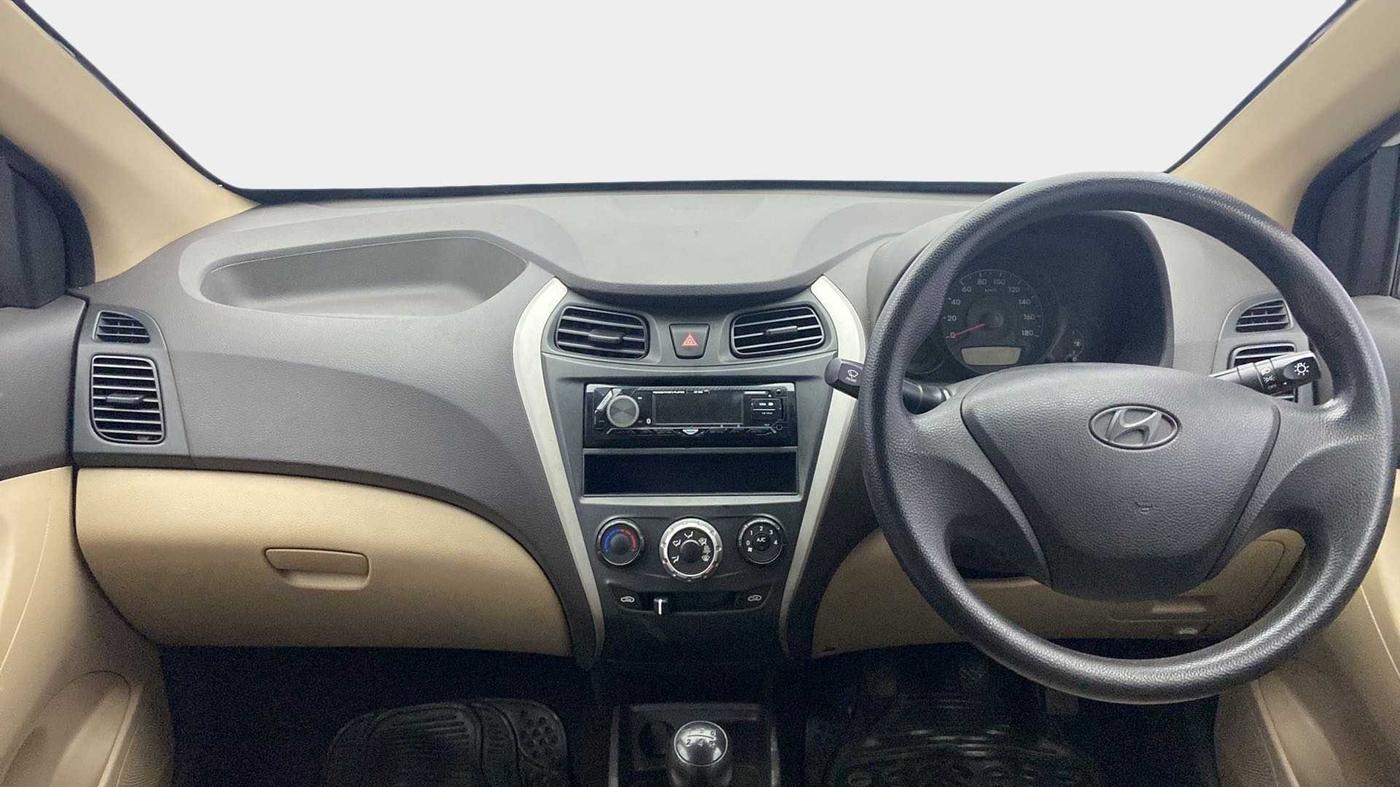 2016 Hyundai Eon ERA +, Petrol, Manual, 50,898 km, Dashboard