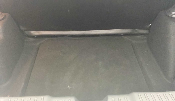 2022 Tata ALTROZ XT PETROL, Petrol, Manual, 14,387 km, Boot Inside