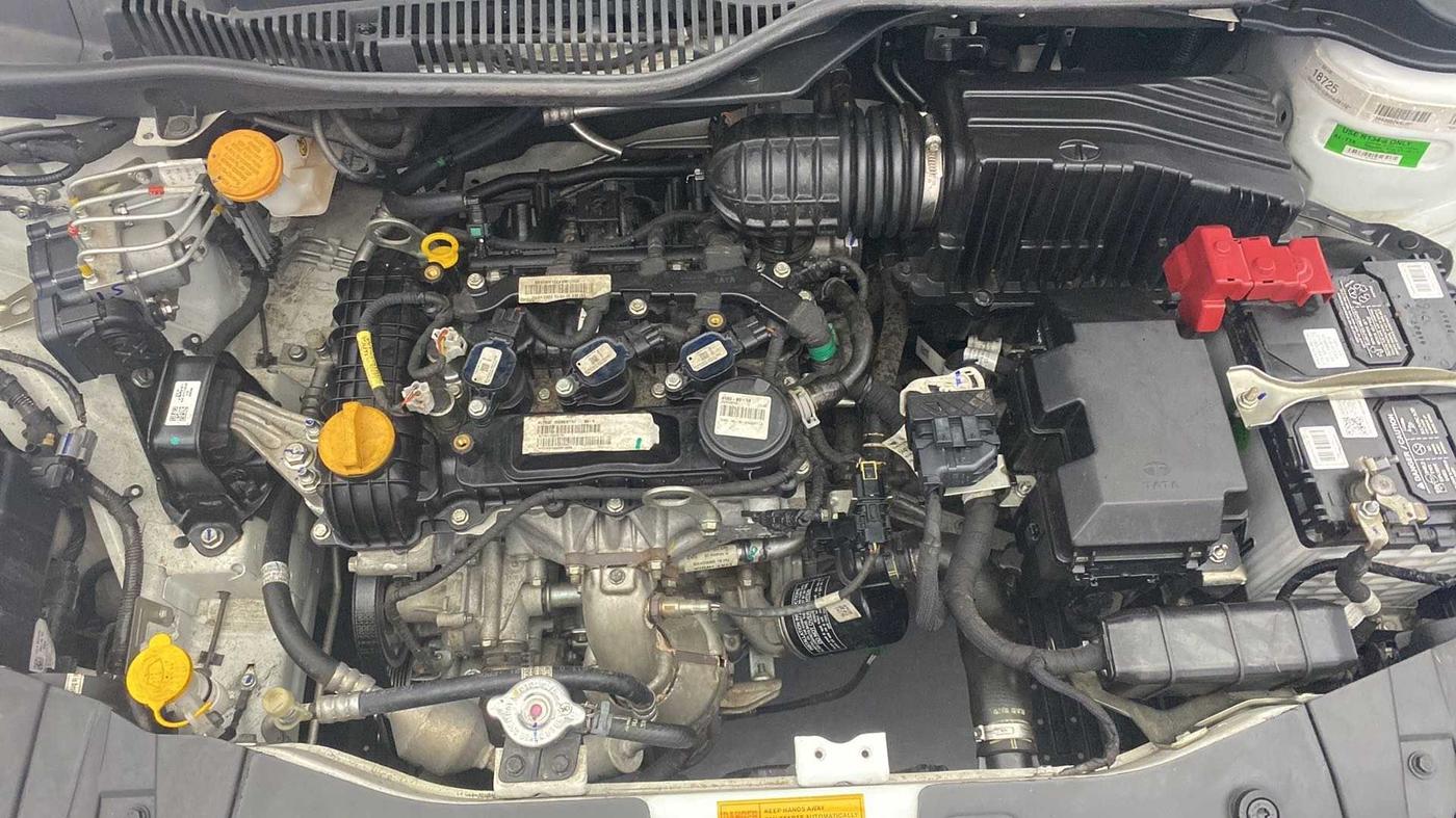 2022 Tata ALTROZ XT PETROL, Petrol, Manual, 14,387 km, Open Bonet