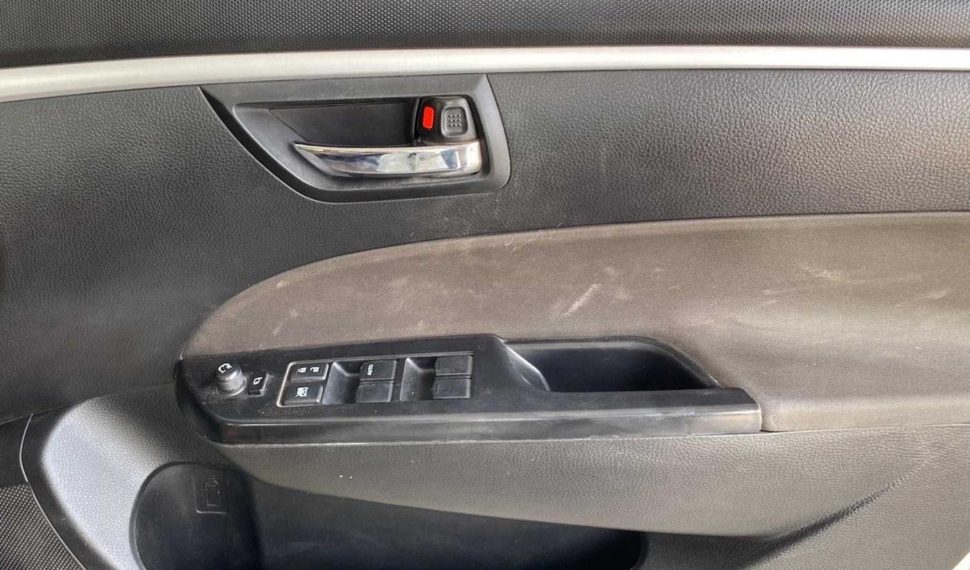 2015 Maruti Swift VXI, Petrol, Manual, 24,474 km, Driver Side Door Panels Control