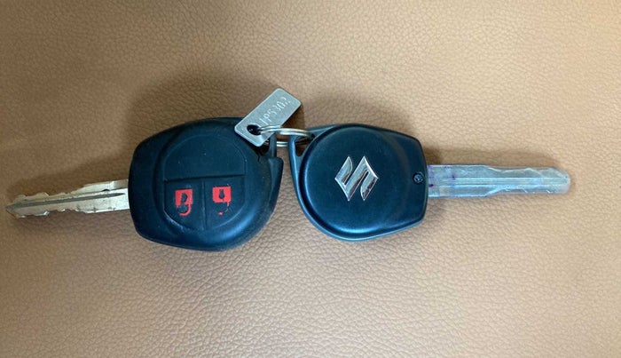 2015 Maruti Swift VXI, Petrol, Manual, 24,474 km, Key Close Up