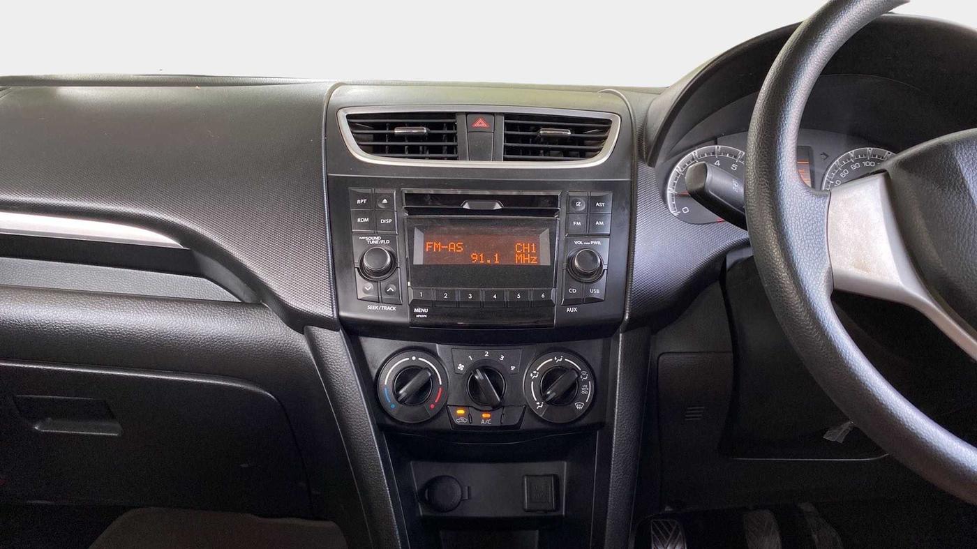 2015 Maruti Swift VXI, Petrol, Manual, 24,474 km, Air Conditioner