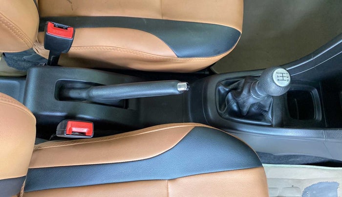 2015 Maruti Swift VXI, Petrol, Manual, 24,474 km, Gear Lever