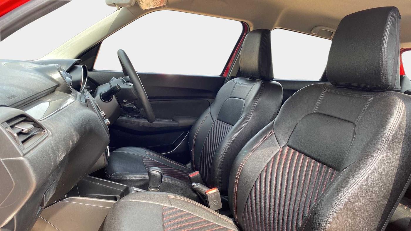 2018 Maruti Swift VXI AMT, Petrol, Automatic, 42,854 km, Right Side Front Door Cabin