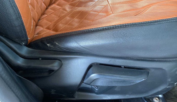 2022 Tata Tiago XZ PLUS CNG, CNG, Manual, 43,059 km, Driver Side Adjustment Panel
