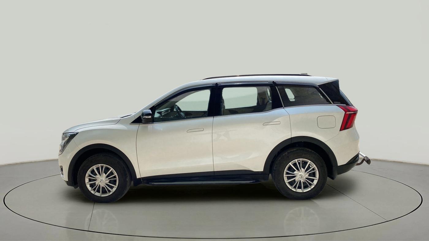 2022 Mahindra XUV700 AX3 D MT 5 STR, Diesel, Manual, 28,671 km, Left Side