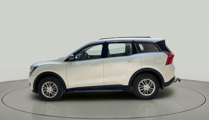 2022 Mahindra XUV700 AX3 D MT 5 STR, Diesel, Manual, 28,671 km, Left Side