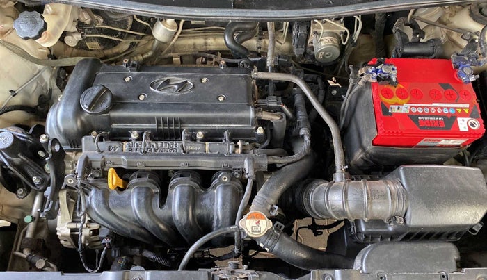 2013 Hyundai Verna FLUIDIC 1.6 VTVT SX, Petrol, Manual, 43,388 km, Open Bonet