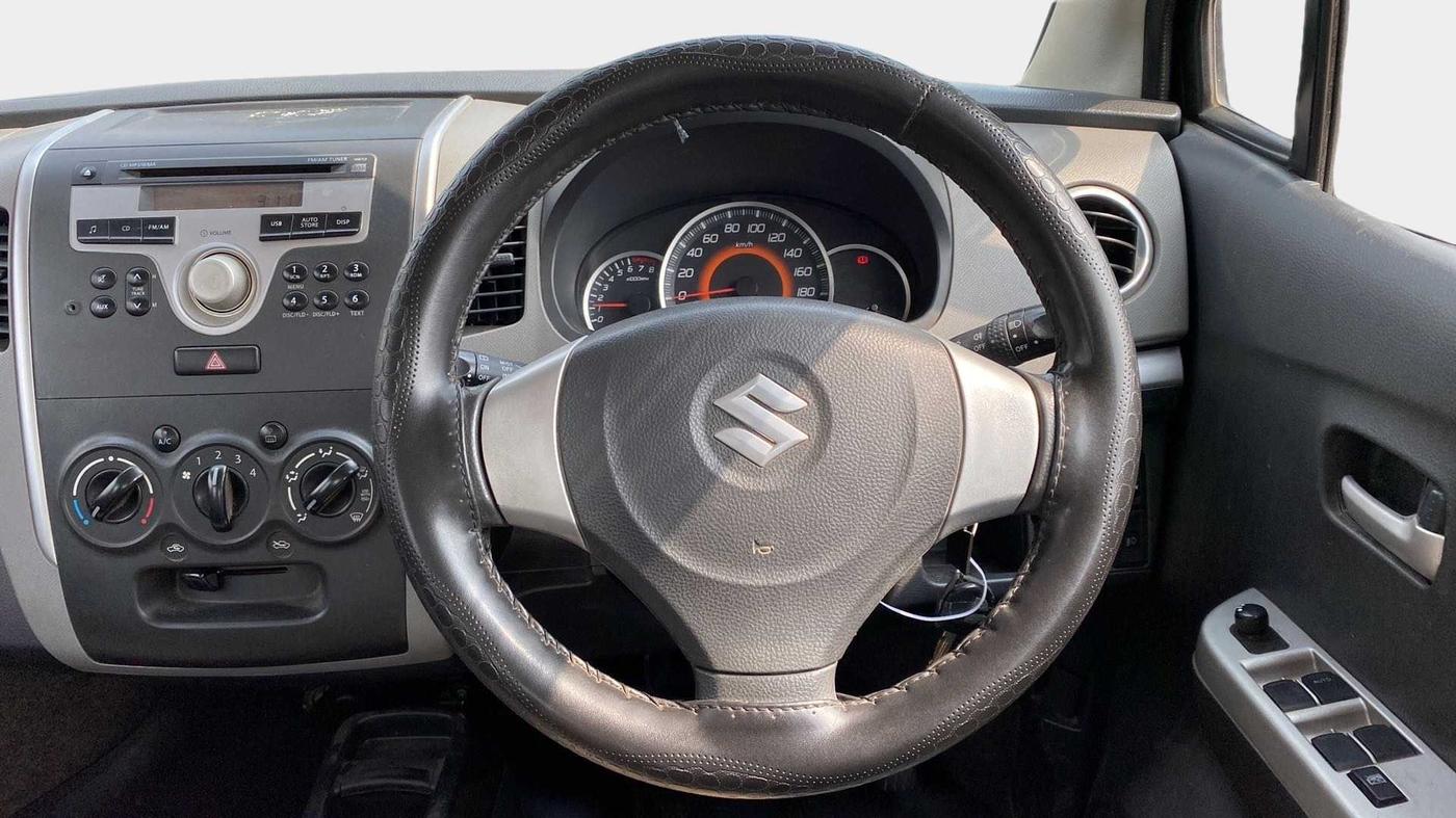 2011 Maruti Wagon R 1.0 VXI, Petrol, Manual, 45,778 km, Steering Wheel Close Up