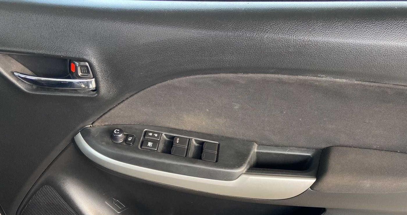 2016 Maruti Baleno DELTA PETROL 1.2, Petrol, Manual, 25,811 km, Driver Side Door Panels Control