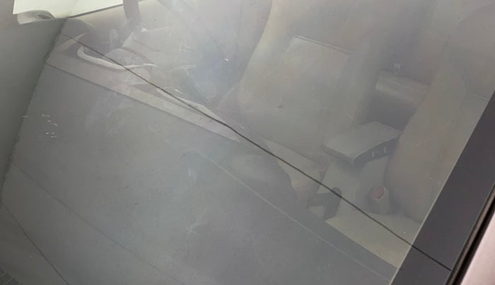 2013 Honda Amaze 1.5L I-DTEC S, Diesel, Manual, 1,06,554 km, Front windshield - Minor spot on windshield