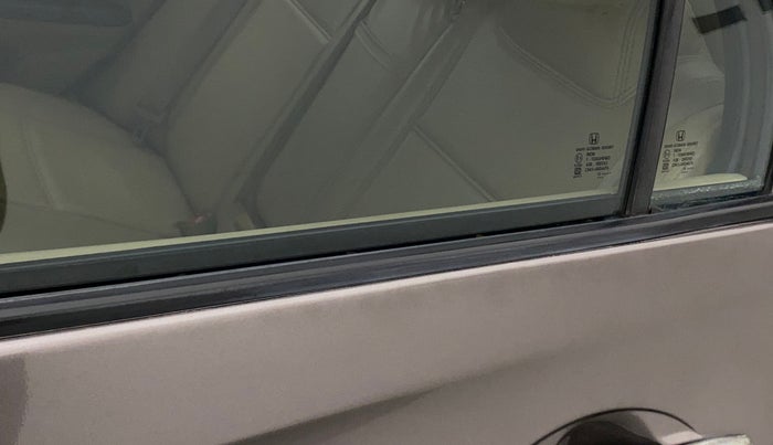 2013 Honda Amaze 1.5L I-DTEC S, Diesel, Manual, 1,06,554 km, Rear left door - Weather strip has minor damage