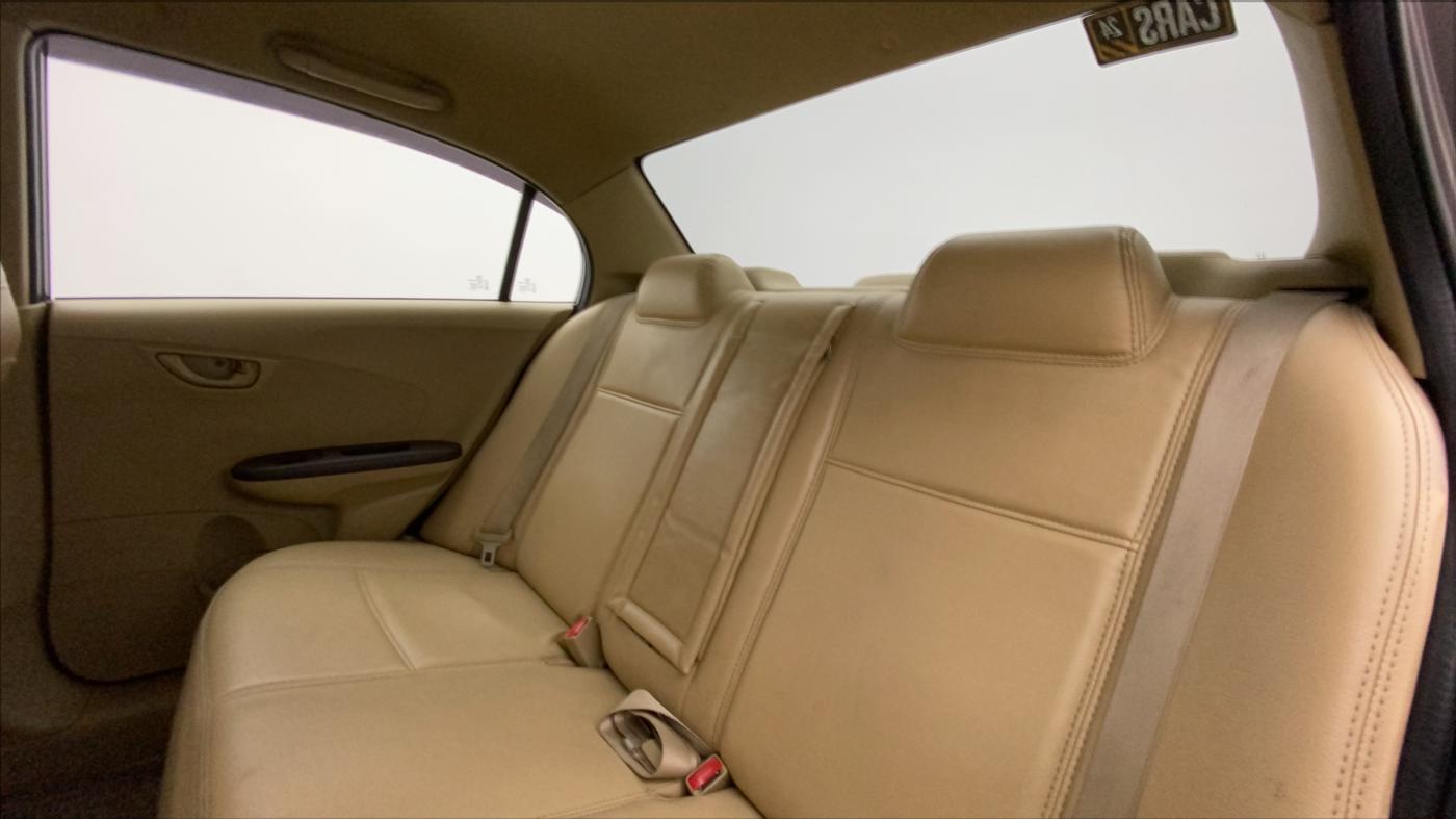 2013 Honda Amaze 1.5L I-DTEC S, Diesel, Manual, 1,06,554 km, Right Side Rear Door Cabin