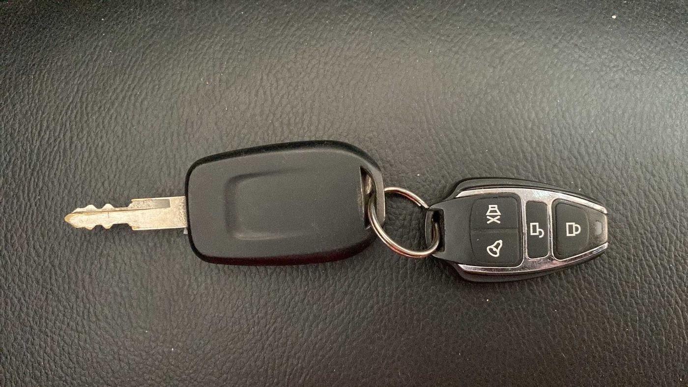 2018 Renault Kwid RXL, Petrol, Manual, 40,522 km, Key Close Up