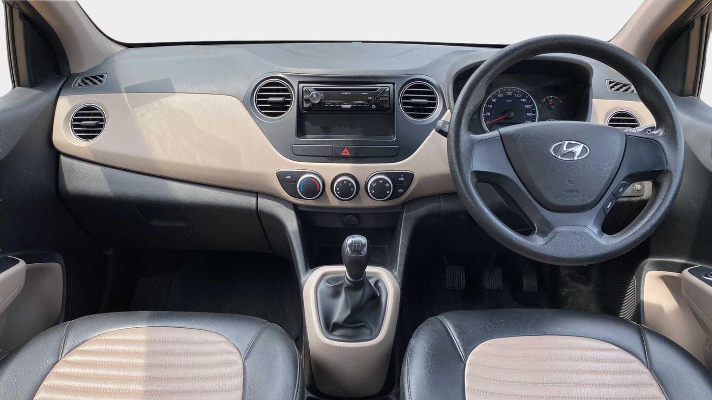 2017 Hyundai Grand i10 MAGNA 1.2 KAPPA VTVT, Petrol, Manual, 28,474 km, Dashboard
