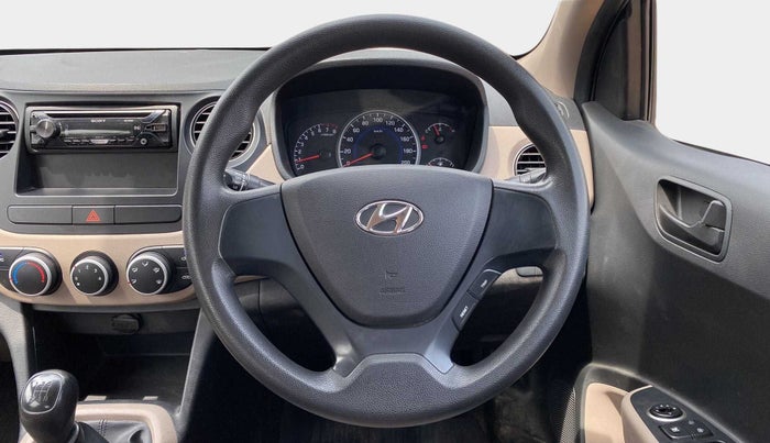 2017 Hyundai Grand i10 MAGNA 1.2 KAPPA VTVT, Petrol, Manual, 28,474 km, Steering Wheel Close Up