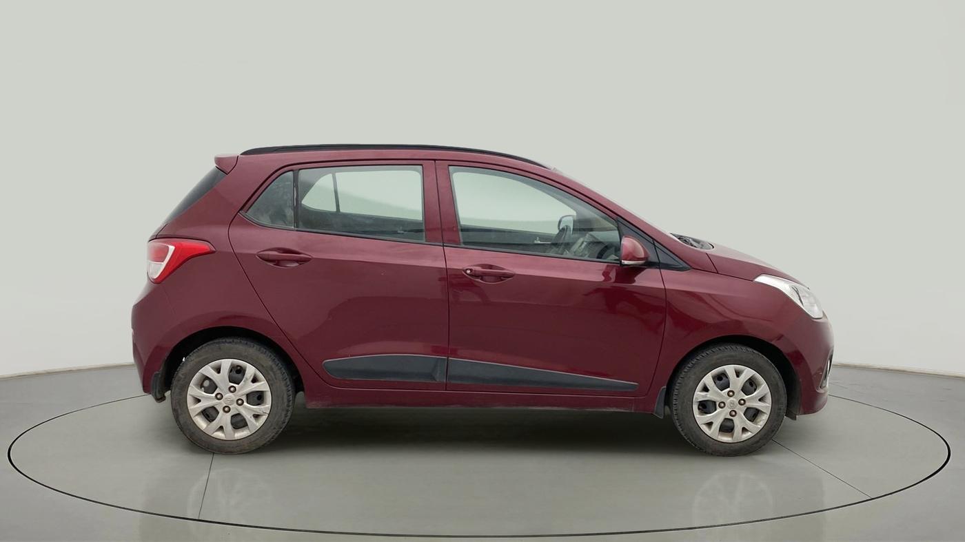 2016 Hyundai Grand i10 SPORTZ 1.2 KAPPA VTVT, Petrol, Manual, 61,860 km, Right Side View