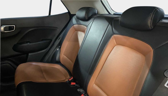 2021 Hyundai VENUE SX 1.0 TURBO IMT, Petrol, Manual, 34,245 km, Right Side Rear Door Cabin